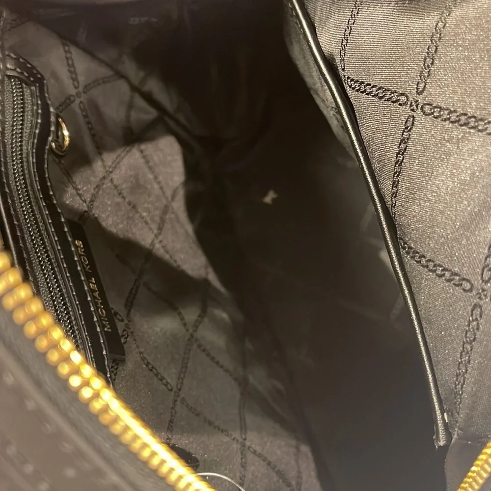 Michael Kors Womens Valerie Medium Logo Backpack 30F2G9VB2B 
Black
NWT - Picture 11 of 16